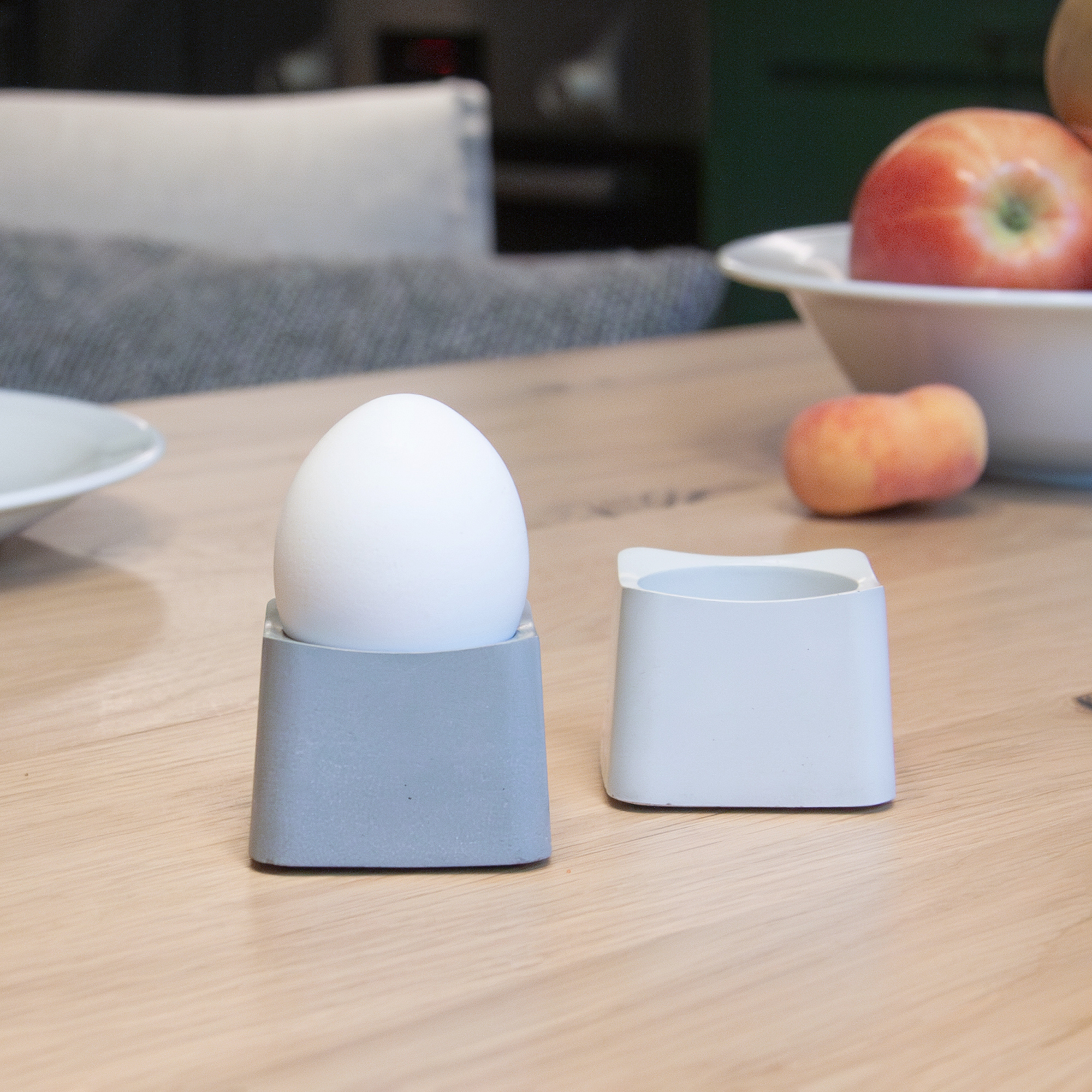 Eierbecher Eddy E aus der Studio 4L Betonmanufaktur. Eierbecher, Teelichthalter oder kleines Pflanzgefäß.