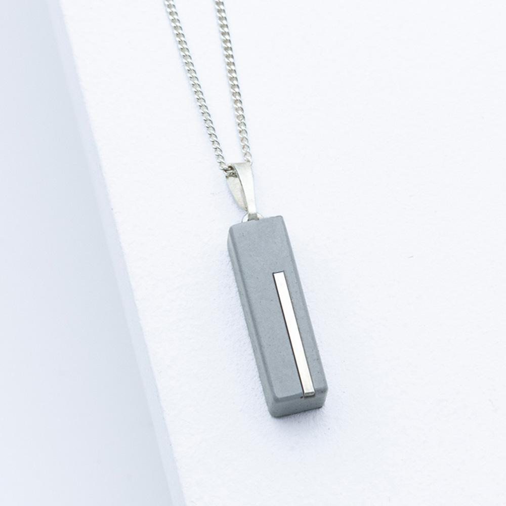 Betonschmuck von Studio 4L. Kette Juliane C2 Silber.