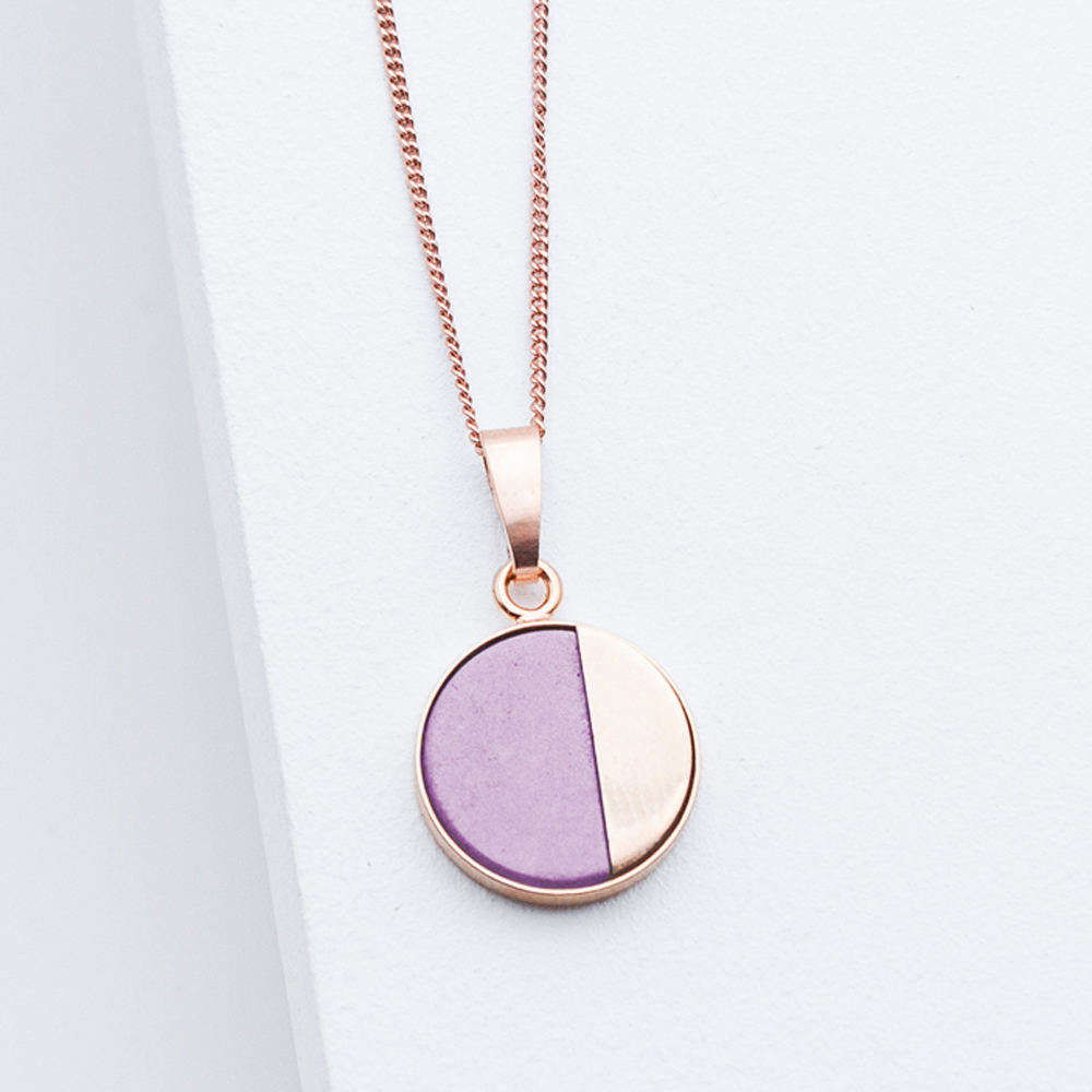 Studio 4L. Betonschmuck Kette R01 Rosé Crocus.