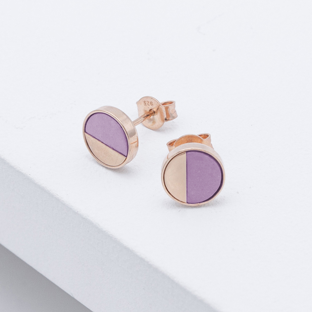 Betonschmuck von Studio 4L. Ohrringe R21 in Rosé Crocus.