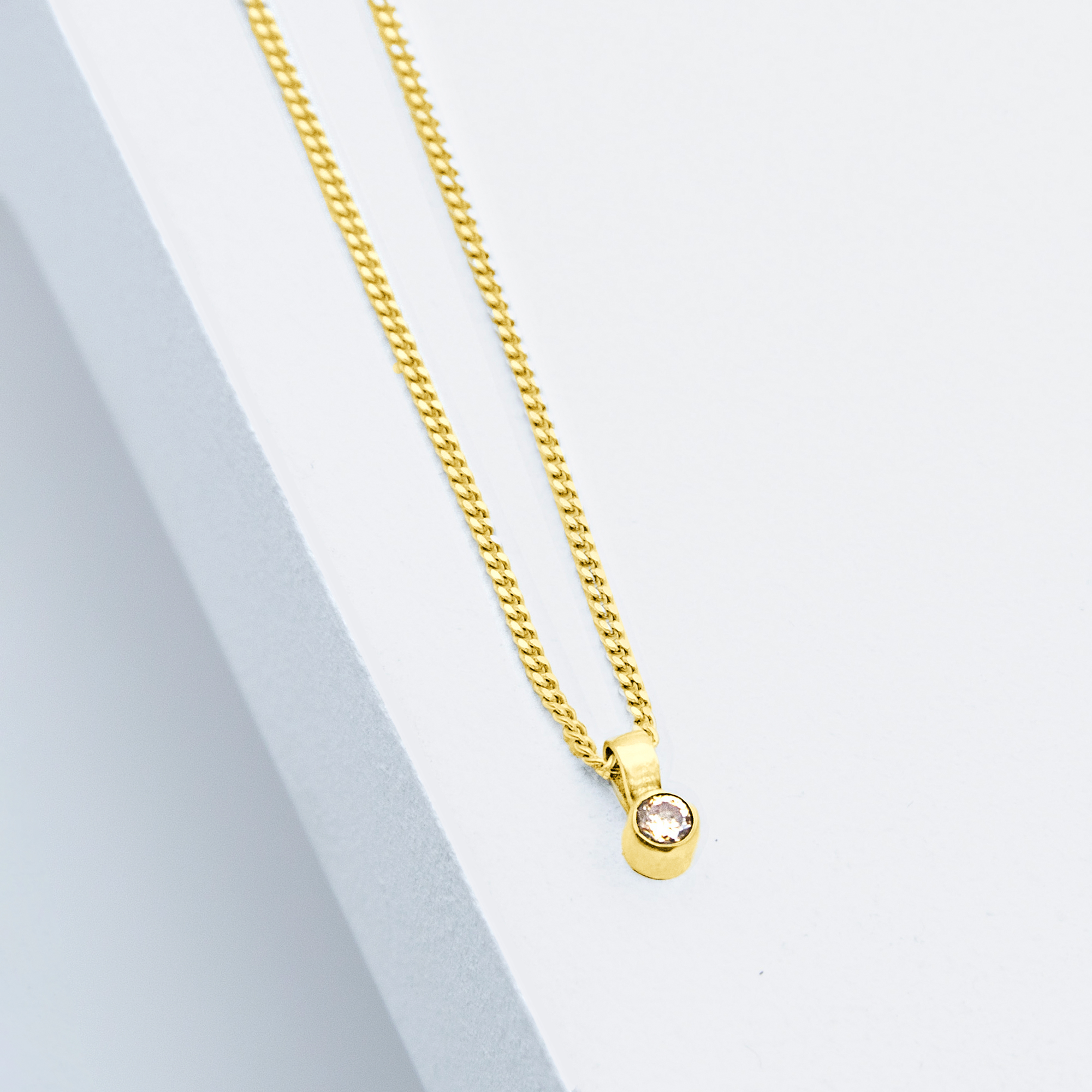 Kette Sparkle Zirkonia Gold mit rundem Zirkonia in Champagner, 3 mm Durchmesser und hochwertiger 18kt Goldplattierung