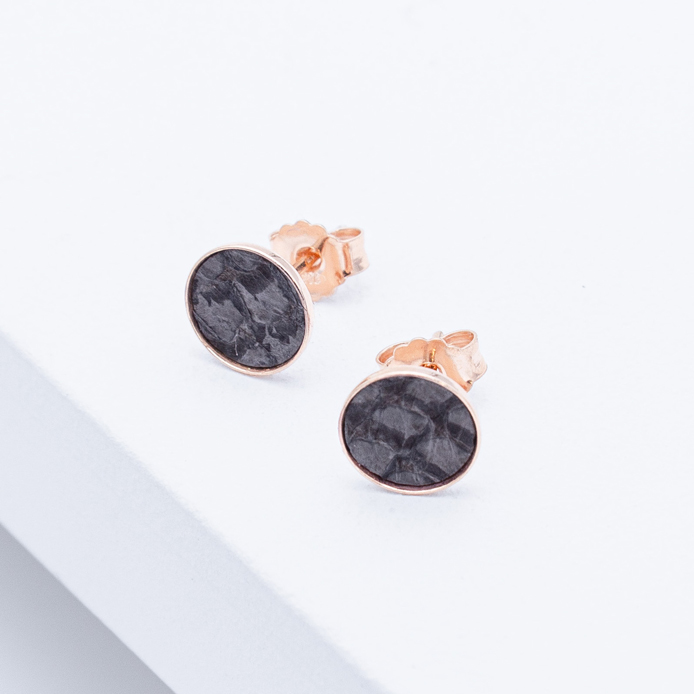 Schmuck aus Fischleder von Studio 4L. Ohrstecker R20L Rosé Schwarz