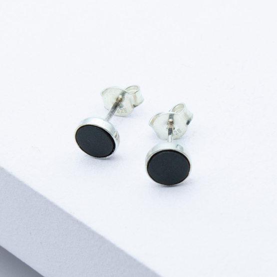 Alternative view of Ohrstecker R10 Silber Grau | Schwarz